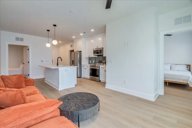 $4,500 | 3000 Duval Street, Unit 102, Austin, TX 78705