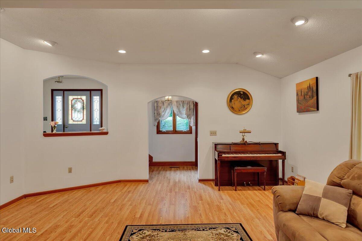 64 Ford Road Troy, NY 12180 - Photo 15 of 71 11-IMG_3760