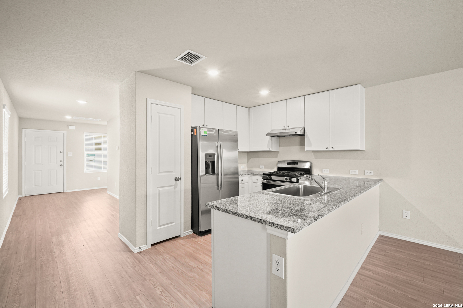6443 Cibolo Converse, TX 78109 - Photo 12 of 24