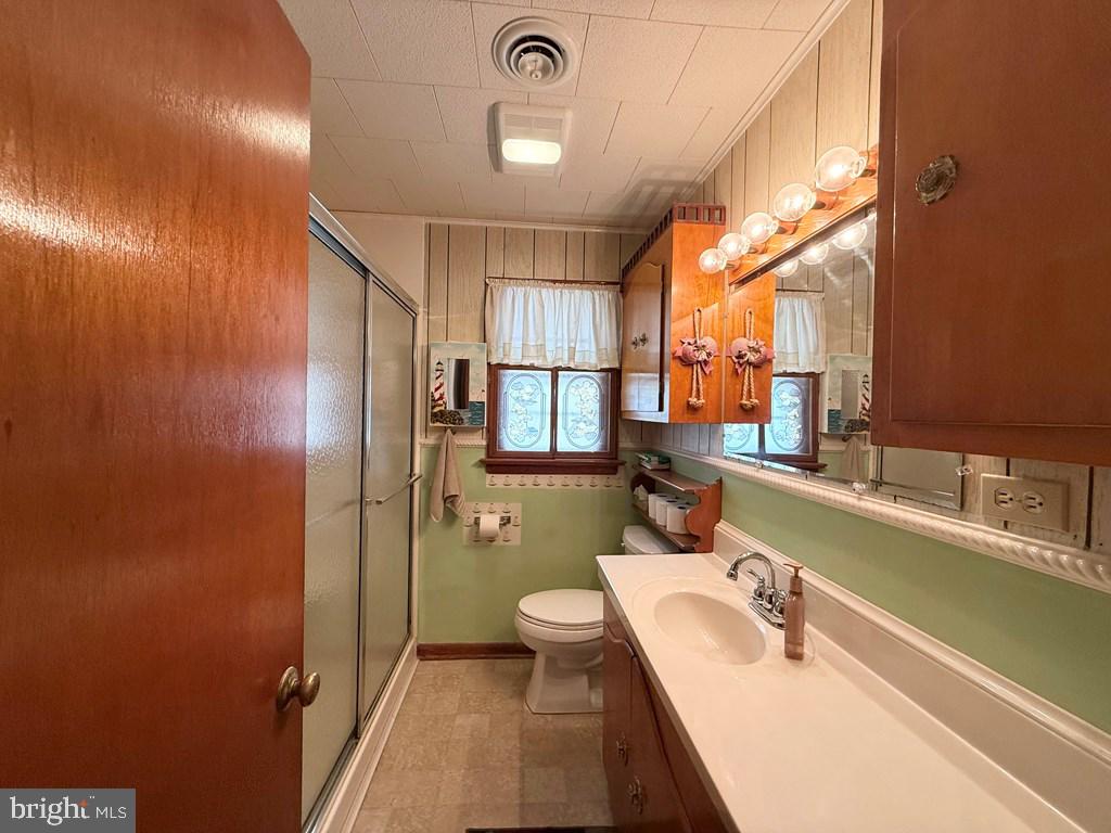 664 Sandy Point Road Heathsville, VA 22473 - Photo 9 of 12 Charming vintage bathroom retreat.