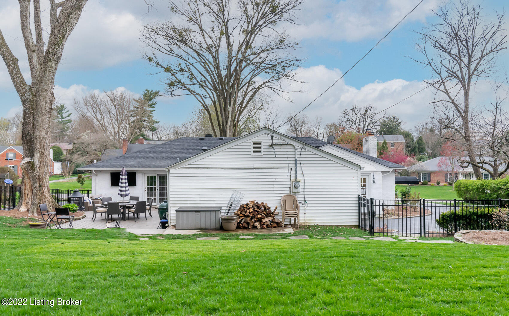 211 Choctaw Road Louisville, KY 40207 - Photo 7 of 77 MLS-107