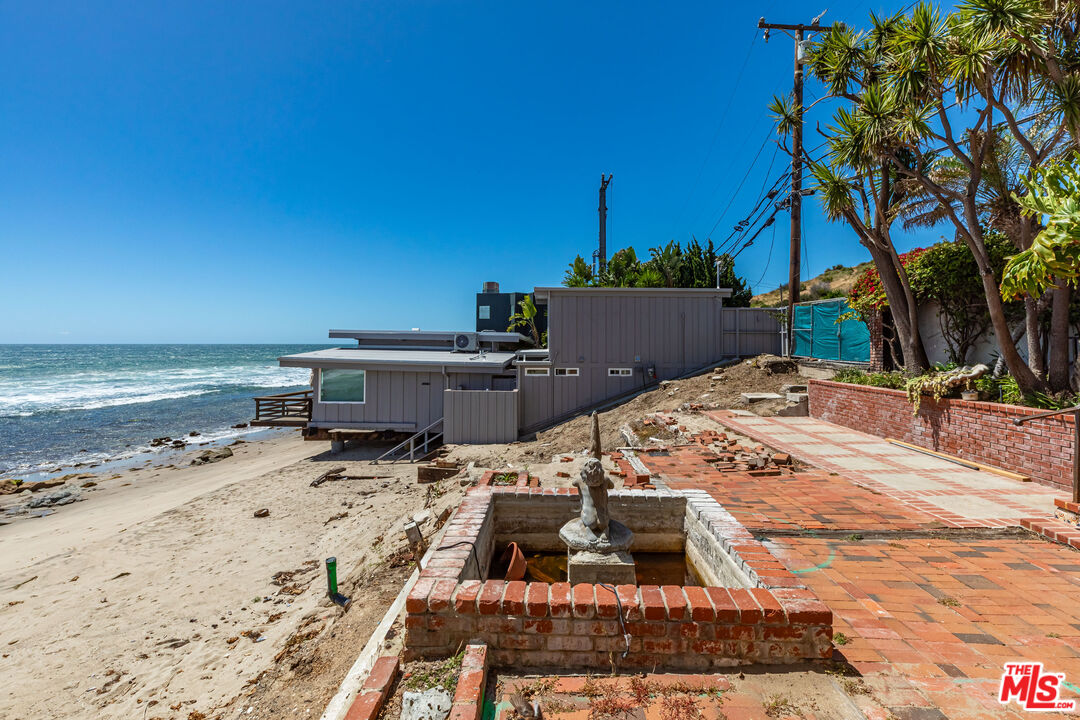 24236 Malibu Road Malibu, CA 90265 - Photo 11 of 15