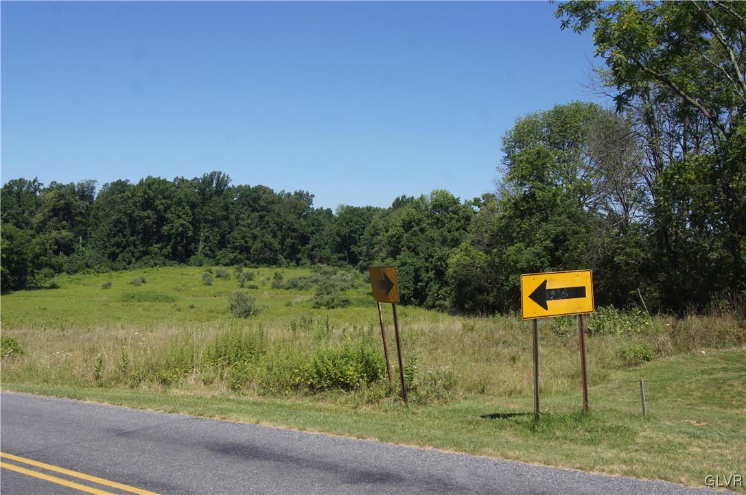 860 Texas Road Easton, PA 18042 - Photo 6 of 10 a view of a park