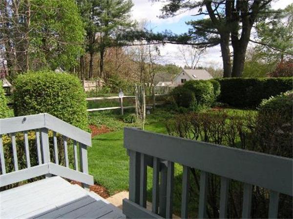 12 Ridgemere Way Amesbury, MA 01913 - Photo 8 of 22 Gallery Image 8