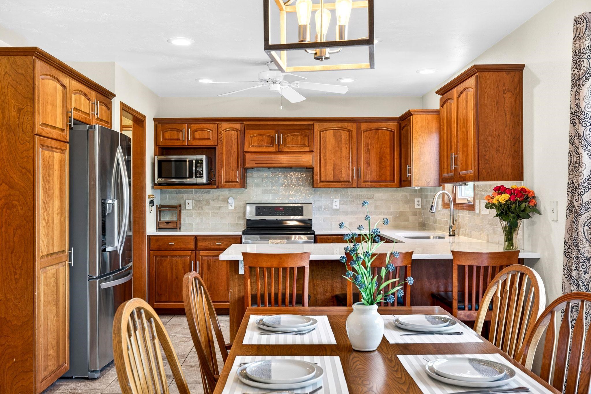 N9152 Kernan Avenue Appleton, WI 54915 - Photo 2 of 50