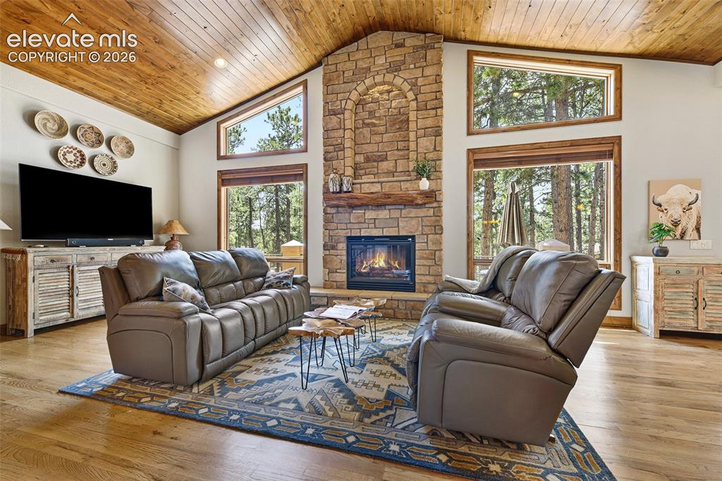 18090 Bakers Farm Road Colorado Springs, CO 80908 - Photo 4 of 46