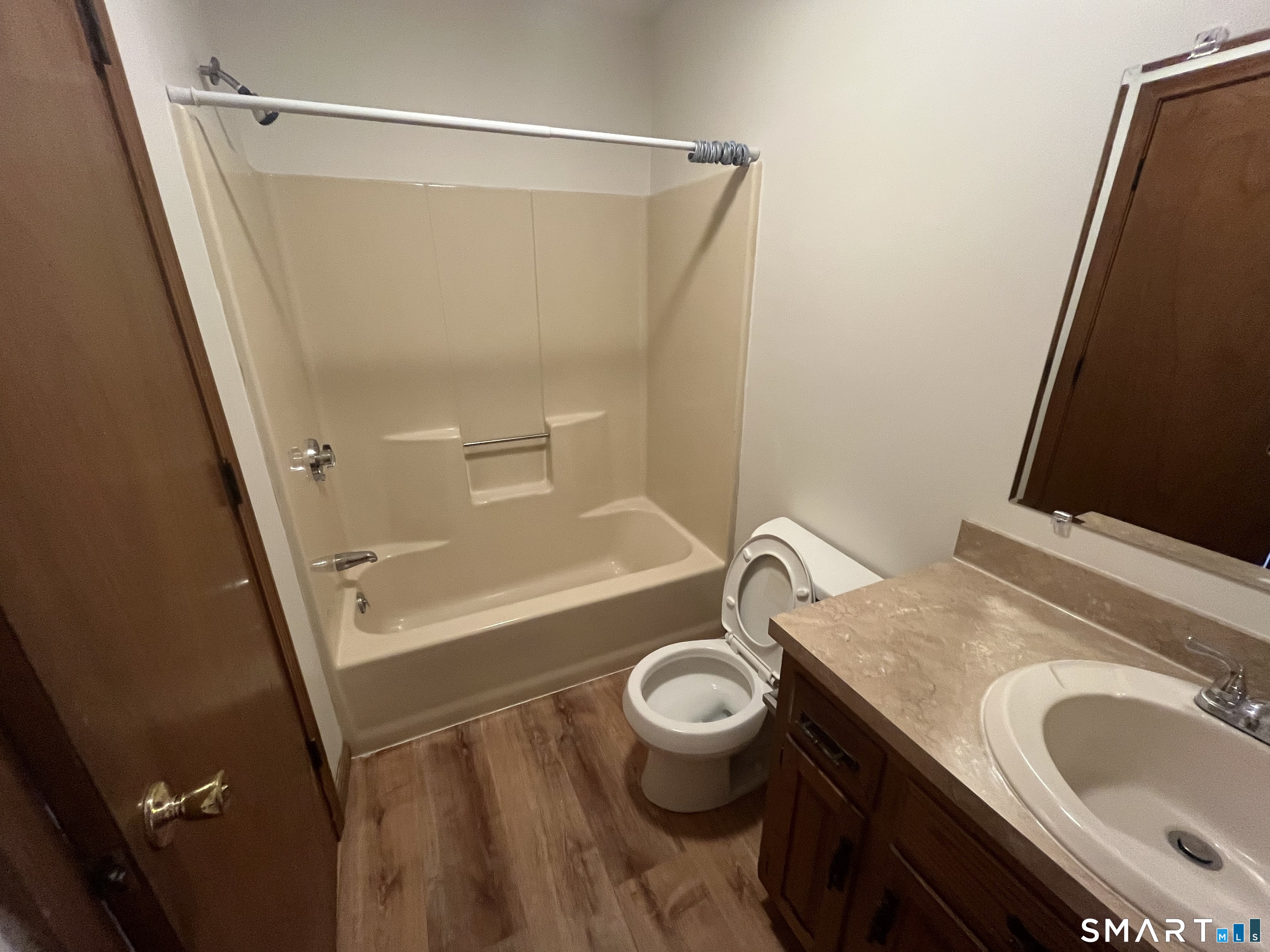31 Divinity Street, Unit 8 Bristol, CT 06010 - Photo 9 of 12 Gallery Image 9