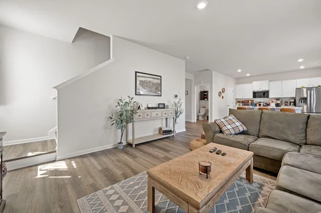 $2,300 | 328 Blue Haw Drive, Moncks Corner, SC 29461