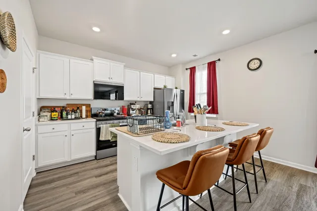 $2,300 | 328 Blue Haw Drive, Moncks Corner, SC 29461