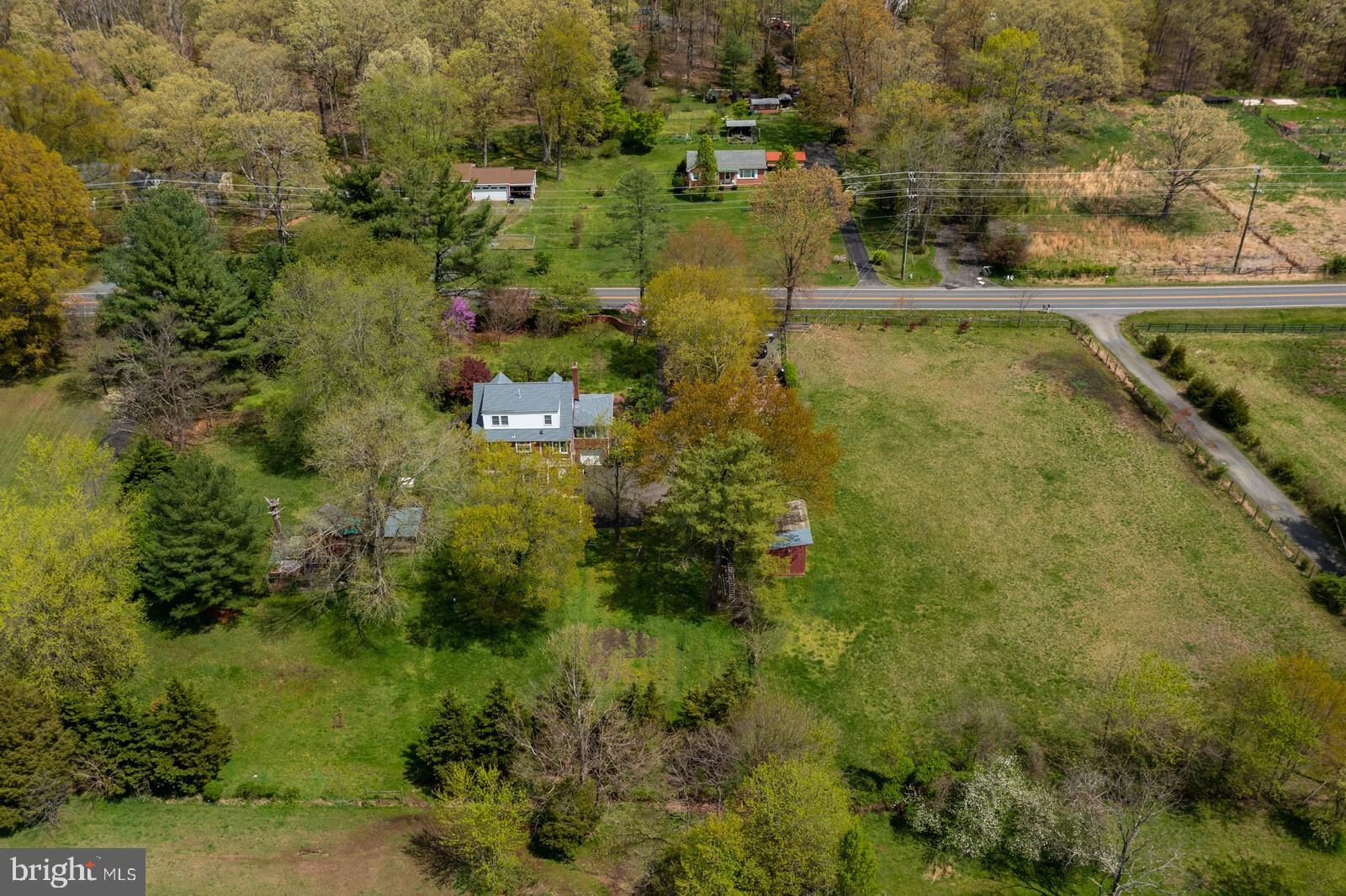 4905 Dumfries Road Catlett, VA 20119 - Photo 5 of 46 Gallery Image 5