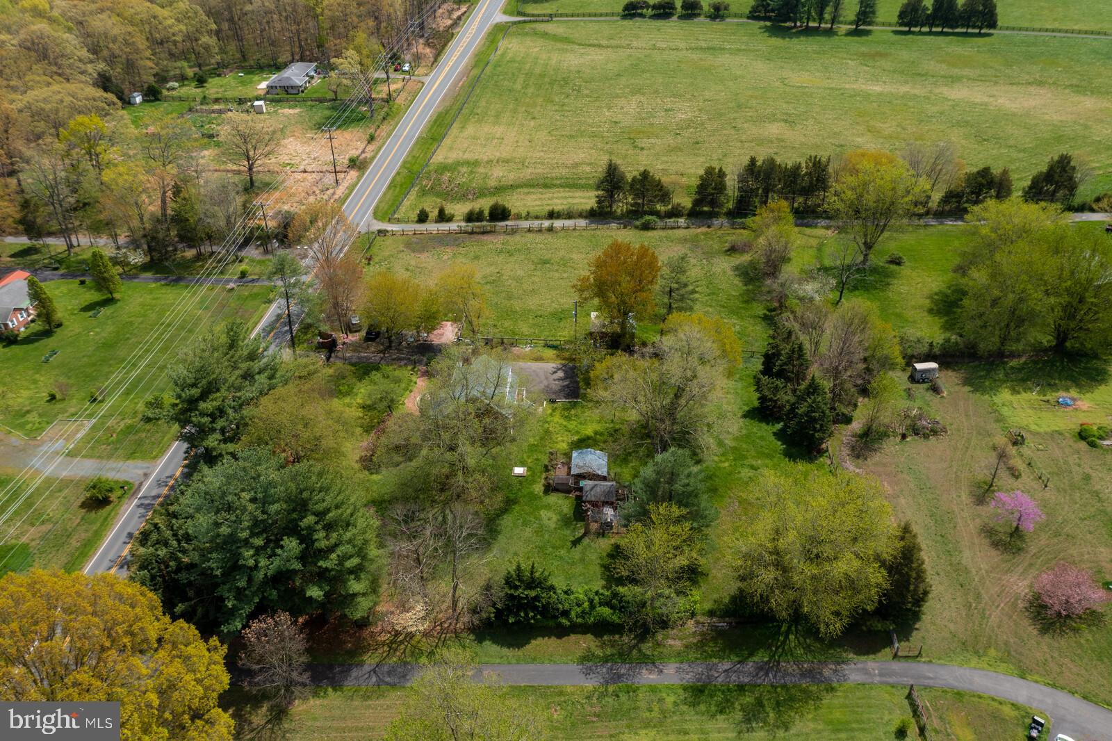 4905 Dumfries Road Catlett, VA 20119 - Photo 7 of 46 Gallery Image 7