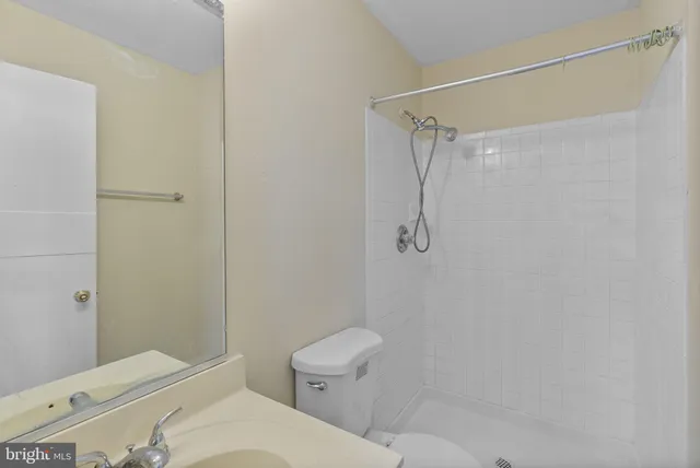 $259,999 | 725 Cherry Blossom Way, Baltimore, MD 21201