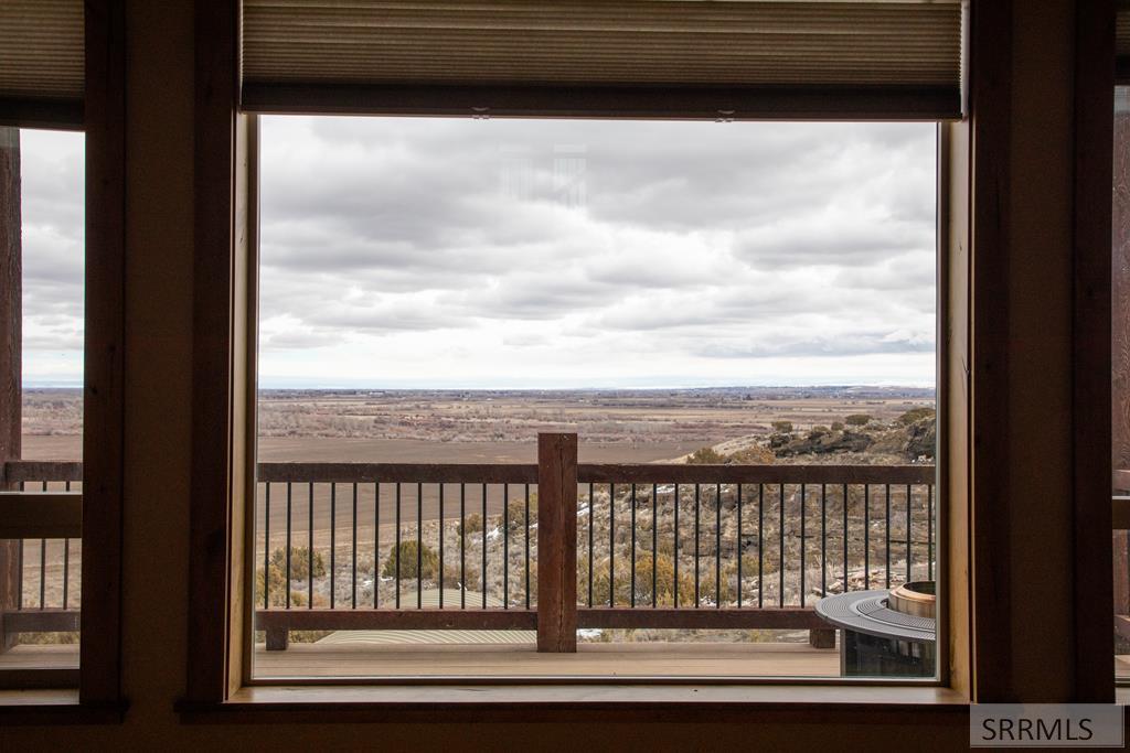 3979 Hangman's Loop Menan, ID 83434 - Photo 11 of 49 Living Room