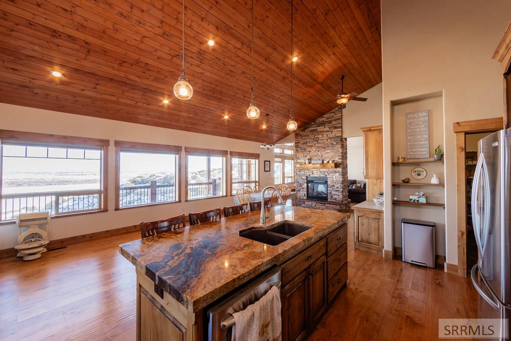 3979 Hangman's Loop Menan, ID 83434 - Photo 16 of 49 Kitchen