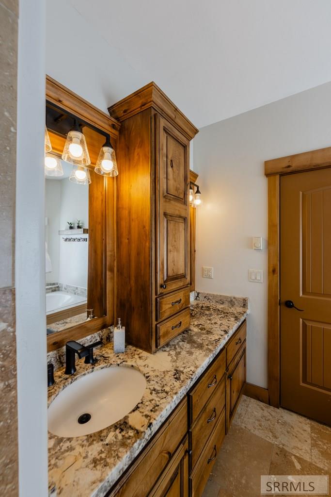 3979 Hangman's Loop Menan, ID 83434 - Photo 21 of 49 Master Bathroom