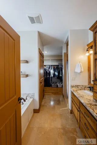 $864,000 | 3979 Hangman's Loop, Menan, ID 83434