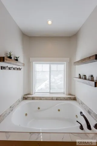 $864,000 | 3979 Hangman's Loop, Menan, ID 83434