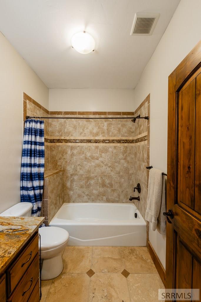 3979 Hangman's Loop Menan, ID 83434 - Photo 31 of 49 Guest Bathroom