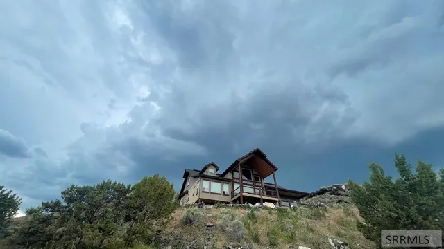 $864,000 | 3979 Hangman's Loop, Menan, ID 83434