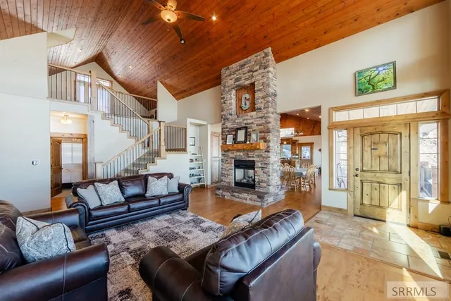 $864,000 | 3979 Hangman's Loop, Menan, ID 83434