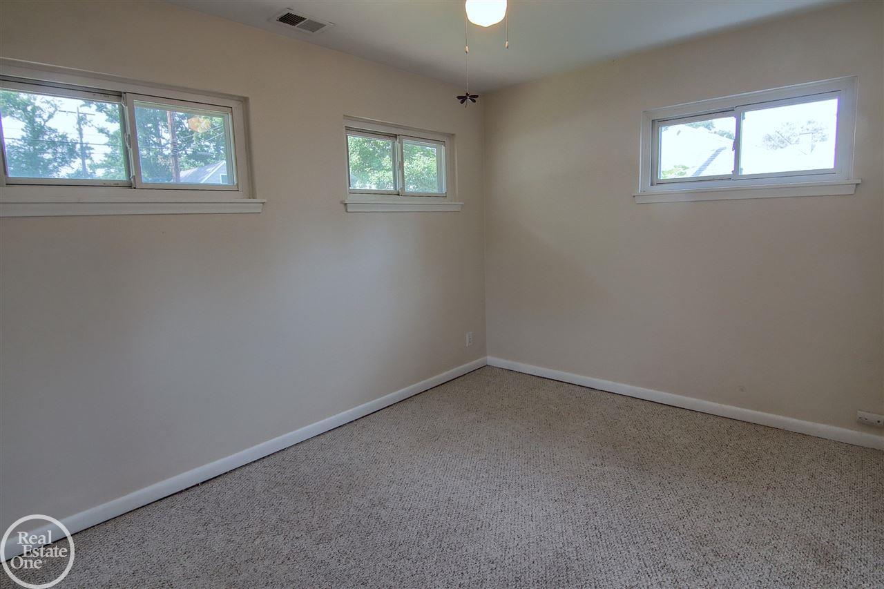 4212 West Webster Road Royal Oak, MI 48073 - Photo 28 of 32 31389649-28.JPG