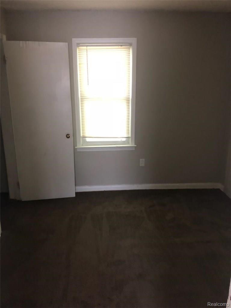 3733 Spruce Street Inkster, MI 48141 - Photo 8 of 10 19902.jpeg