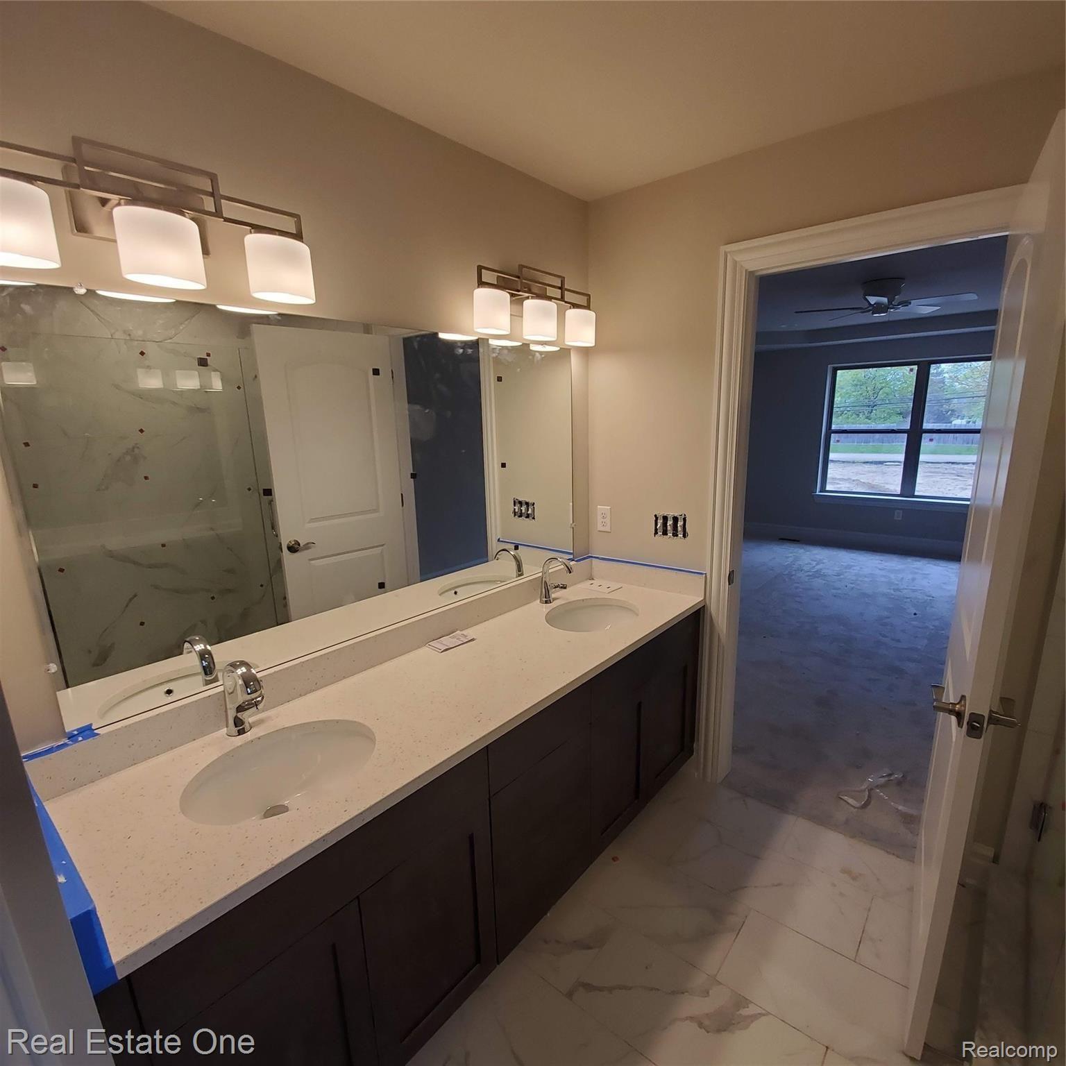 3119 Bathurst Avenue Rochester, MI 48309 - Photo 13 of 19 20210428_102245.jpg