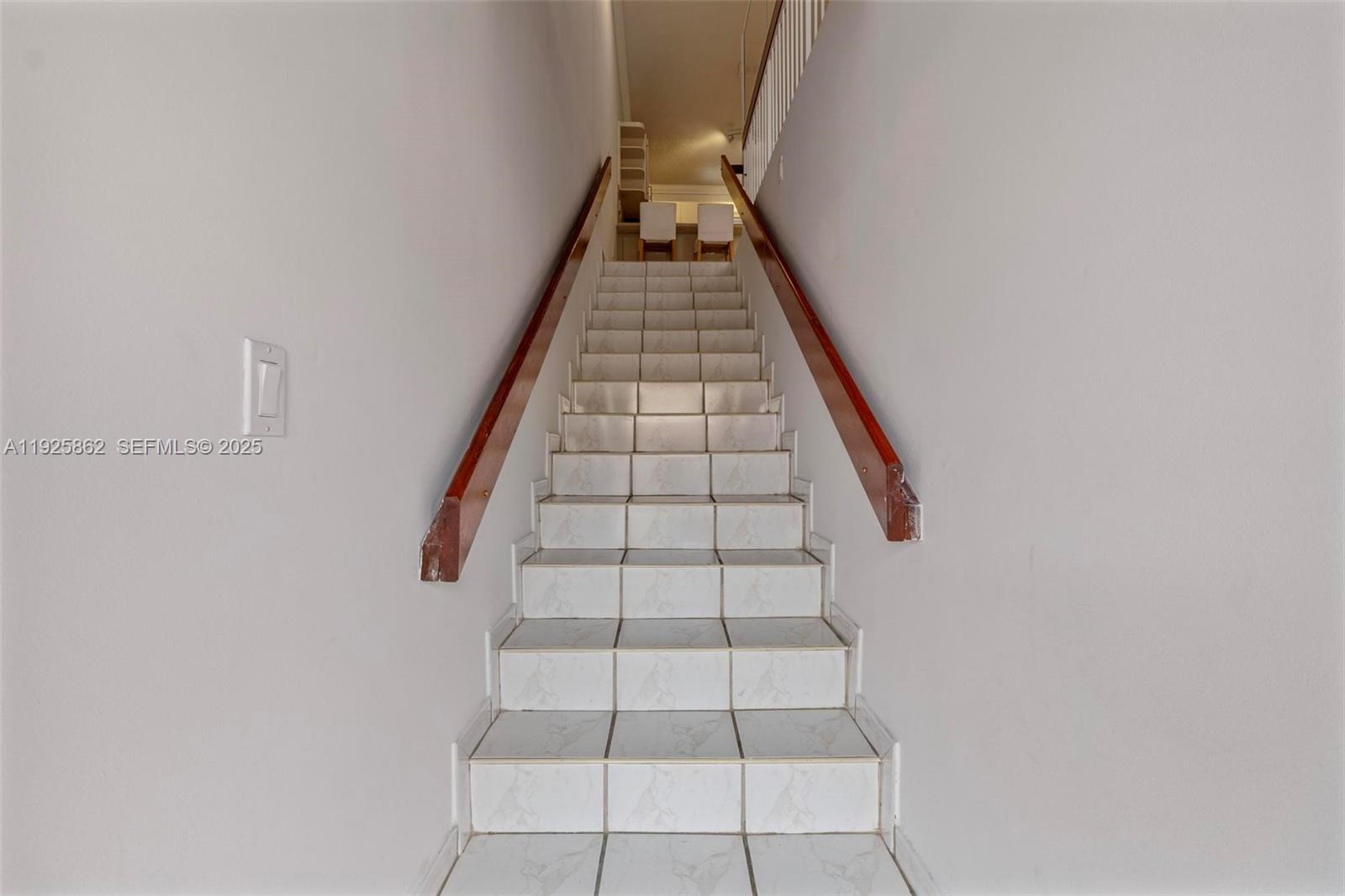 10101 West Okeechobee Road, Unit 13202 Hialeah Gardens, FL 33016 - Photo 19 of 30 a view of entryway