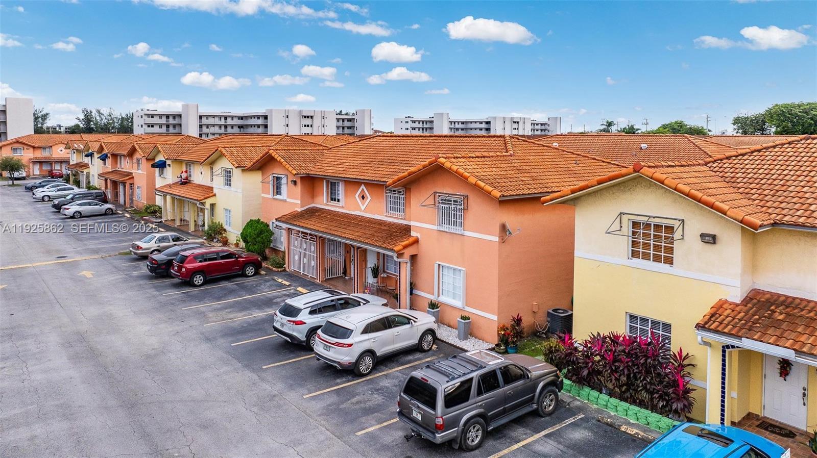10101 West Okeechobee Road, Unit 13202 Hialeah Gardens, FL 33016 - Photo 3 of 30
