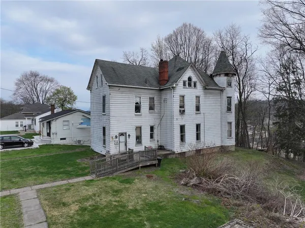 $69,900 | 1229 McCabe Avenue, Coraopolis, PA 15108