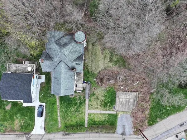 $69,900 | 1229 McCabe Avenue, Coraopolis, PA 15108