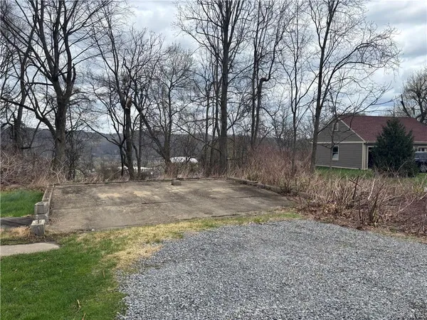 $69,900 | 1229 McCabe Avenue, Coraopolis, PA 15108