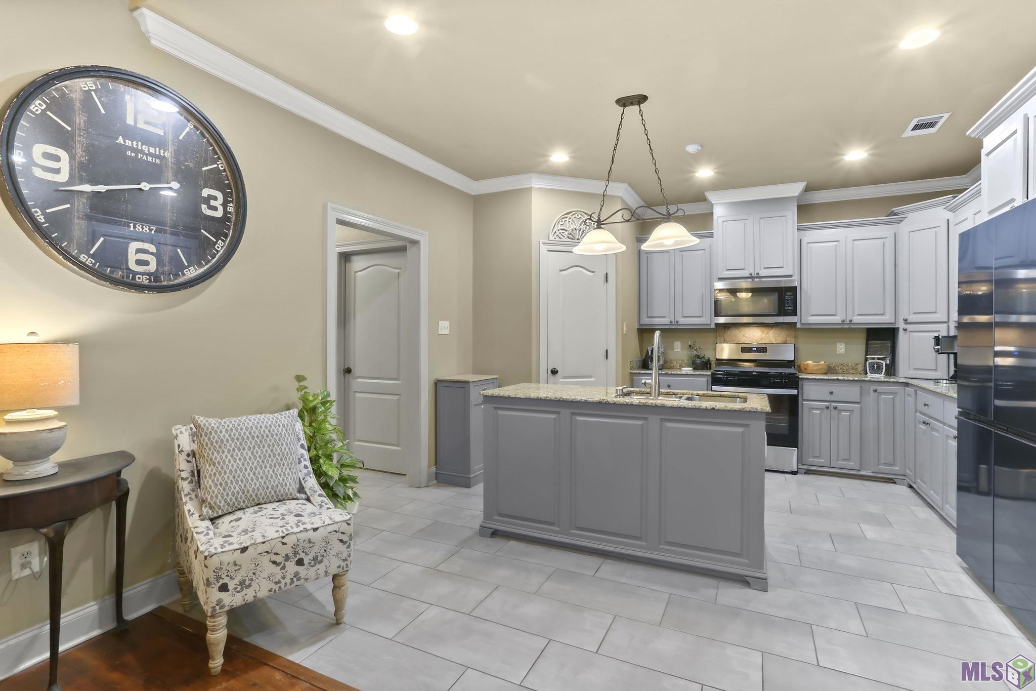 8135 Lavender Drive Baton Rouge, LA 70818 - Photo 3 of 20