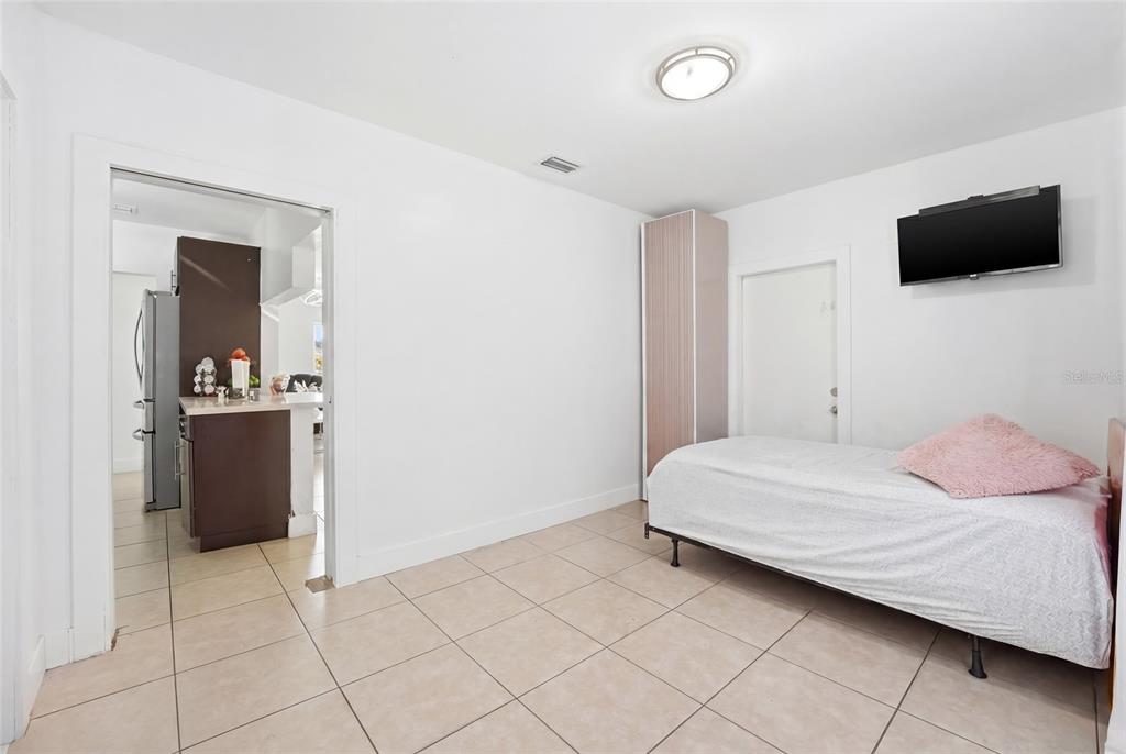 465 East 38th Street Hialeah, FL 33013 - Photo 20 of 40