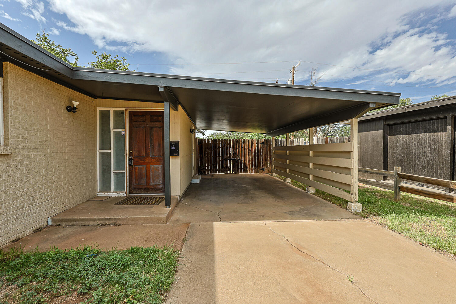 2526 63rd Street Lubbock, TX 79413 - Photo 7 of 54 2526 63rd ext-6