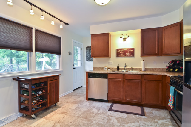504 East Camp McDonald Road Prospect Heights, IL 60070 - Photo 5 of 14