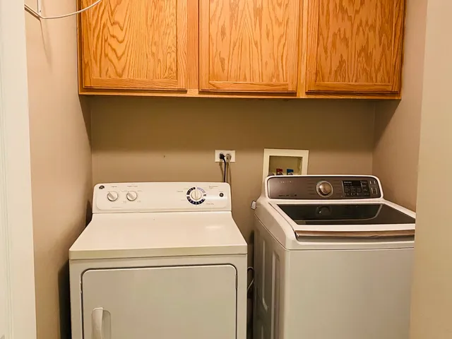 $2,750 | 2745 Borkshire Lane, Unit 2745, Aurora, IL 60502