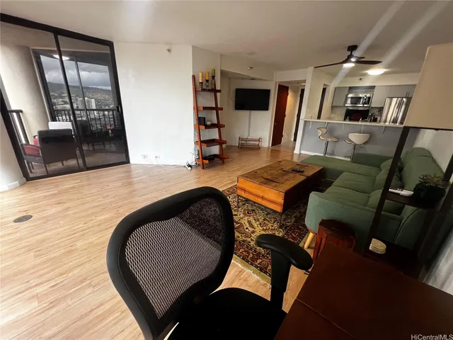 $3,500 | 60 North Beretania Street, Unit 2005, Honolulu, HI 96817