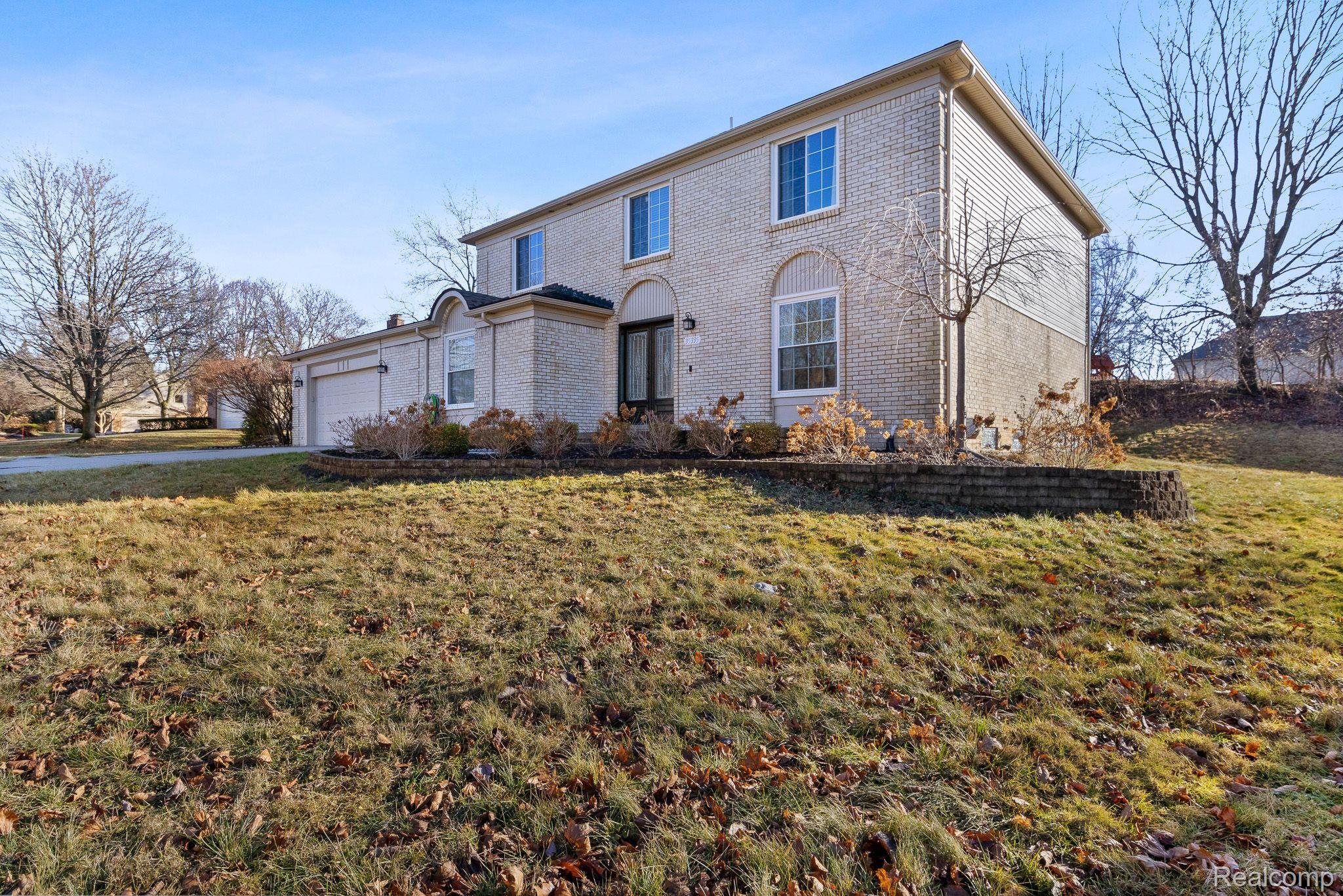 35335 Spring Hill Road Farmington, MI 48331 - Photo 45 of 48 Gallery Image 45
