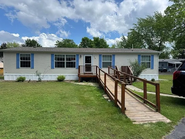 $169,900 | 714 Golfview Circle, Elk Rapids, MI 49629