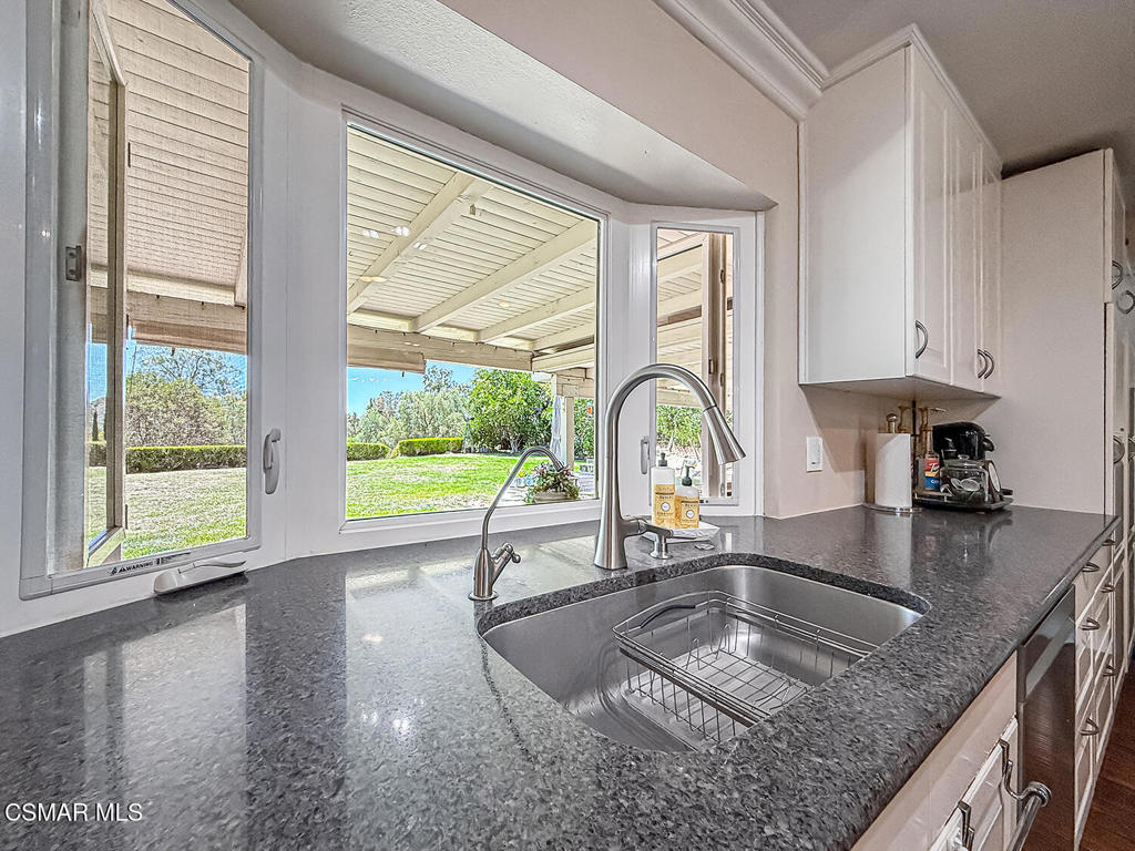 1351 Rambling Road Simi Valley, CA 93065 - Photo 28 of 70