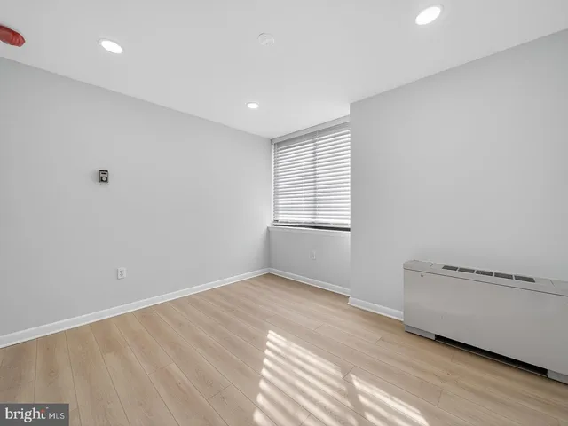 $325,000 | 4390 Lorcom Lane, Unit 410, Arlington, VA 22207