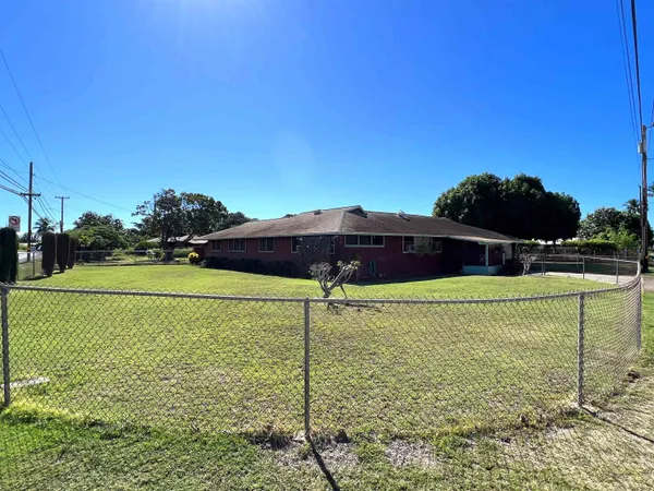 $525,000 | 9 Oki Place, Kaunakakai, HI 96748