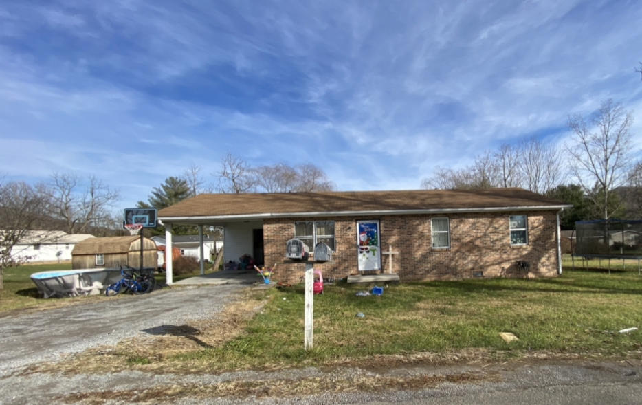 157 Snavely Road Ewing, VA 24248 - Photo 1 of 1 Front view