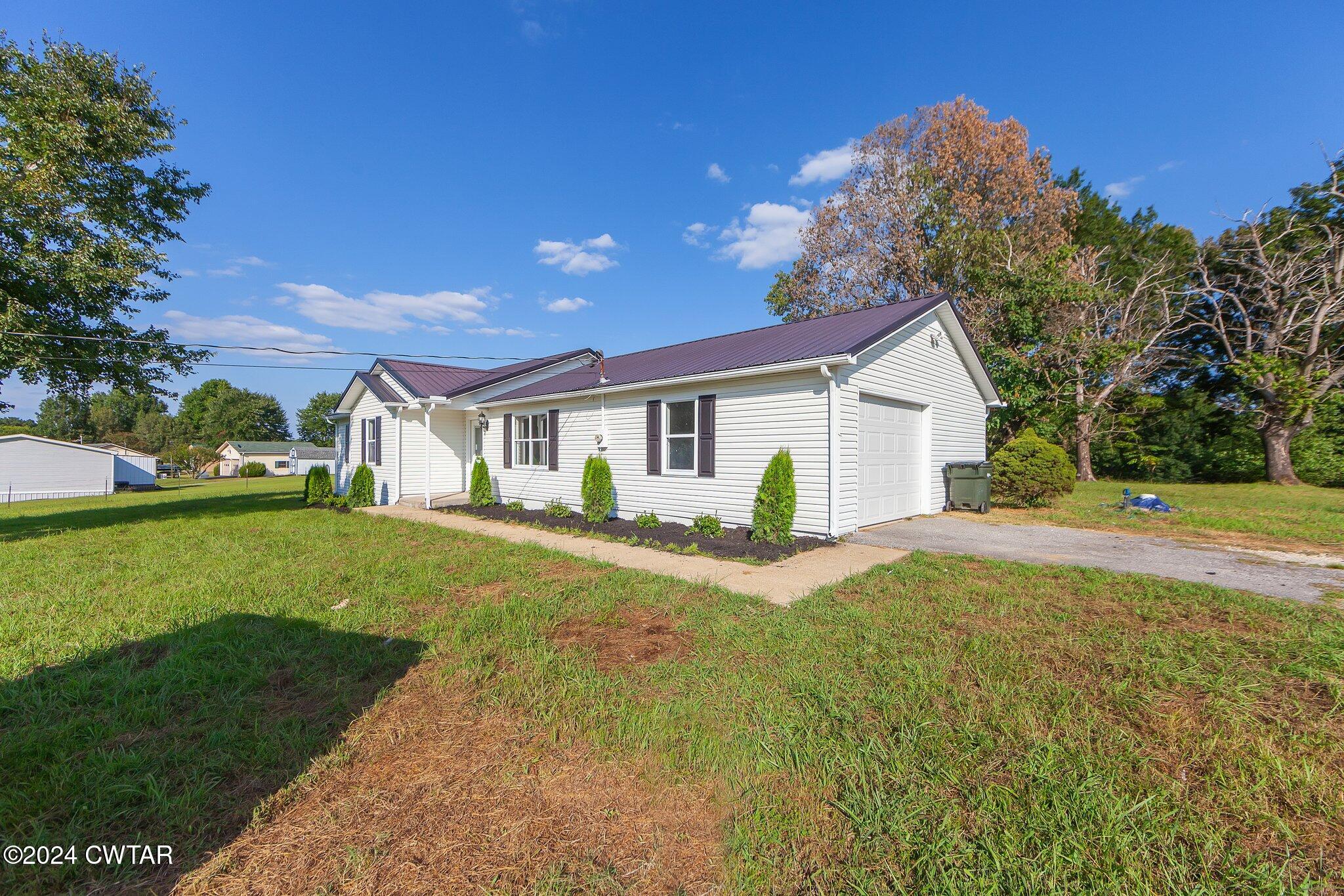 264 Blackburn Road McKenzie, TN 38201 - Photo 3 of 28 3-web-or-mls-Completed-107