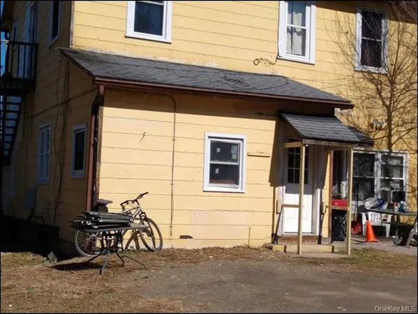 $1,225 | 200 Manchester Road, Unit 3, Poughkeepsie, NY 12603