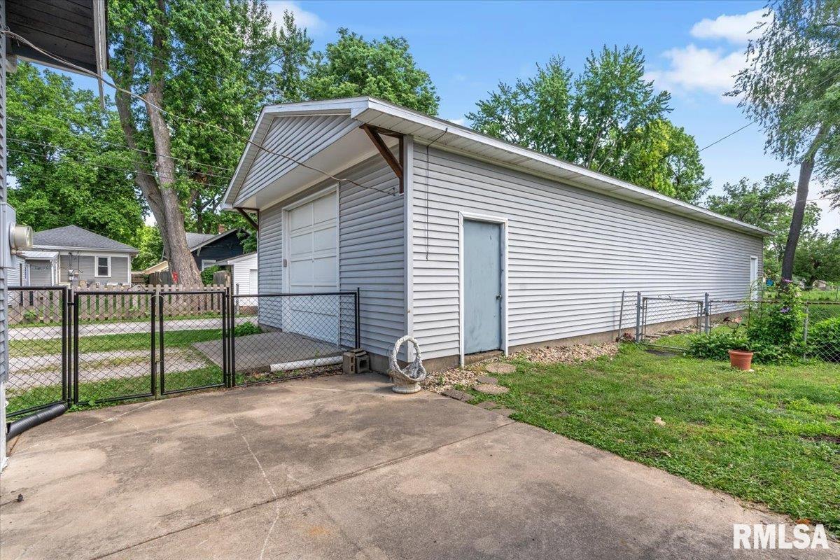 730 West Ash Street Springfield, IL 62704 - Photo 27 of 35