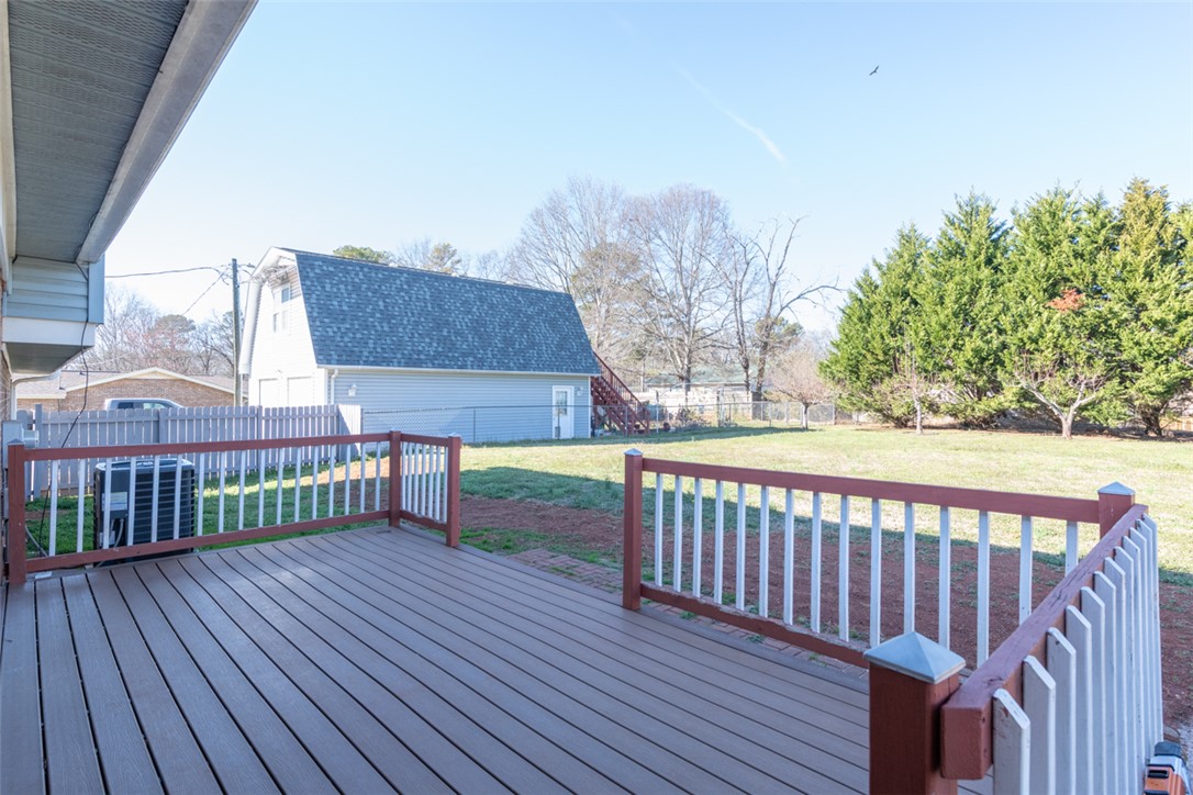 102 Meadow Drive Seneca, SC 29678 - Photo 23 of 25