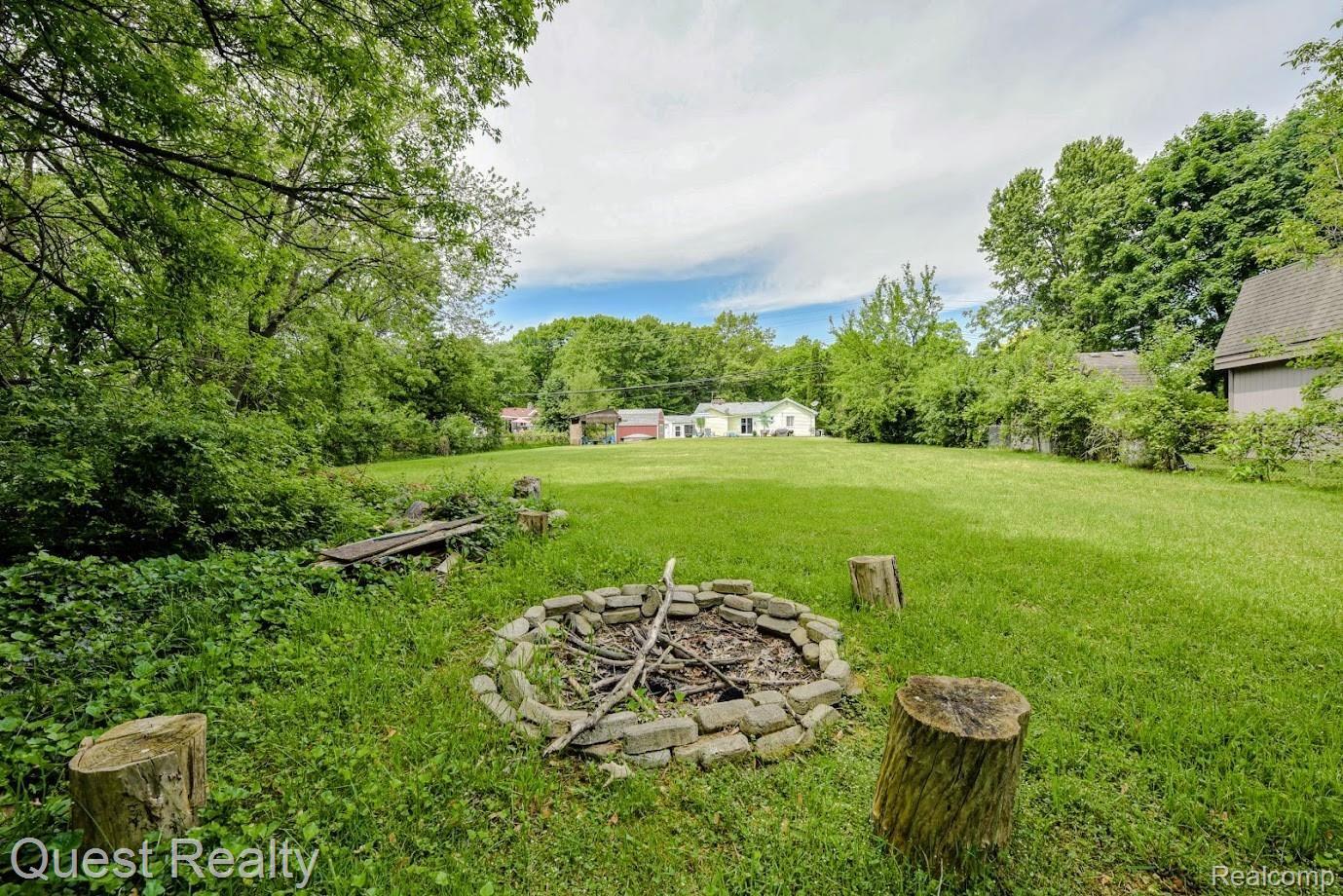 6115 Hatchery Road Waterford, MI 48327 - Photo 47 of 50 rear yard 2.jpg