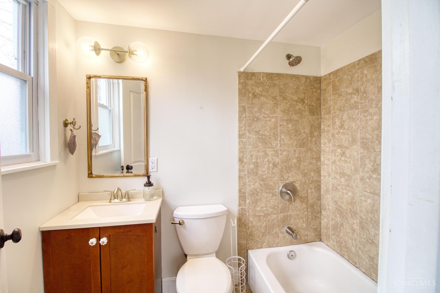 7249 State Road Cincinnati, OH 45230 - Photo 18 of 42